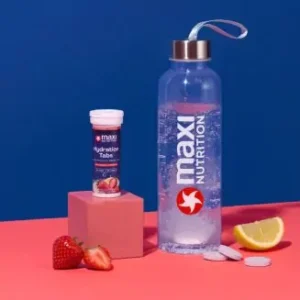 MaxiNutrition Hydration Tabs Strawberry Lemonade 40g – Zubereitung in der Flasche